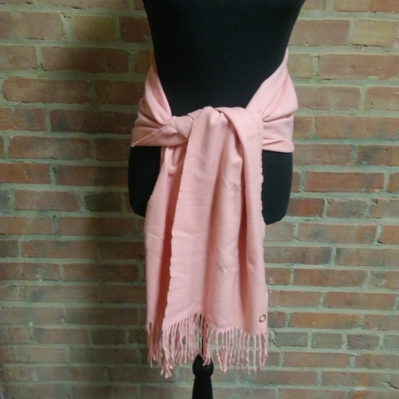 Calvin Klein | 2X HP🎈 NWT Soft Tassel Scarf - Picture 6 of 8